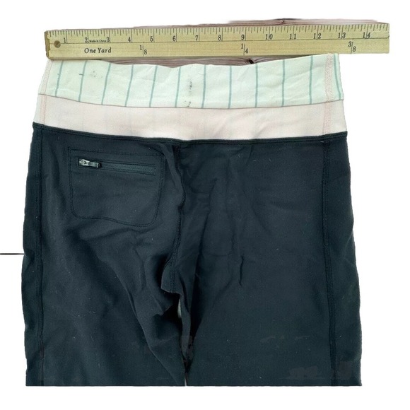 Lululemon Leggings Womens Size 6 Capri Cropped Black Pink Straight Workout - Picture 4 of 7